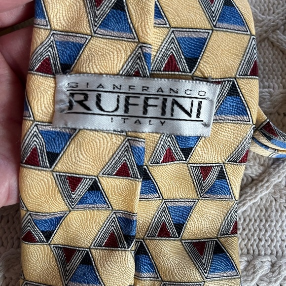 Gianfranco Ruffini Italy Yellow & Blue Silk Tie - Picture 3 of 9